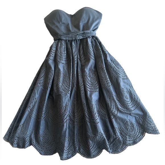 Tibi Strapless Eyelet Sweetheart Belted - Scalloped Hem Dress - Womens Size 0 - Picture 1 of 4